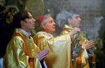  Arcybiskup Juliusz Paetz dziś nie może samodzielnie prowadzić liturgii (zdjęcie z marca 2002 r.)