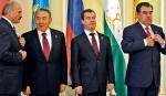 Prezydenci: Białorusi Łukaszenko, Kazachstanu Nazarbajew, Rosji Miedwiediew i Tadżykistanu Rachmon podczas szczytu w Astanie