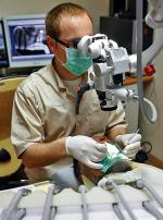 Wielu warszawiaków unika dentysty, bo boi się bólu 