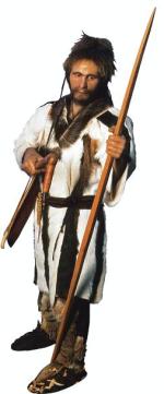 Ötzi nie zamarzł.  Przed śmiercią otrzymał głębokie rany. Miał na nożu  i ubraniu krew czterech innych ludzi. Zginął od uderzenia w głowę  