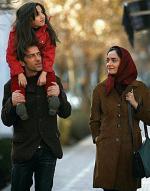 Ali Alawi  (Rafi Pitts)  na spacerze  z żoną Sarą (Mitra Hajjar)