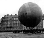 Balon „Legionowo” na placu Piłsudskiego przed 75 laty. Wiatr utrudniał start, ale wszystko dobrze poszło...