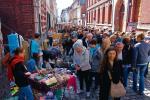 Wąskie uliczki Vieux Lille zajęli sprzedawcy antyków i artyści 