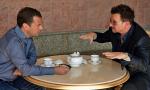 Dmitrij Miedwiediew przyjaźnie gawędził z Bono przy herbacie. Ale na koncercie muzyk pokazał, po czyjej jest stronie / fot: mikhail klimentiev