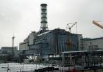 Betonowy  grobowiec okrył reaktor  w Czarnobylu