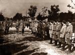 Piłsudski dokonuje inspekcji drużyny strzeleckiej. Zakopane 1913 r.