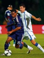 Bośnia – Francja 0:2. Drugą bramkę strzelił Florent Malouda