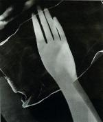  Man Ray „Kompozycja z rękawiczką”, 1927 (fotografia ze zbioru Cezarego Pieczyńskiego)