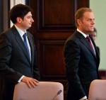 Donald Tusk ceni Igora Ostachowicza za rady, które pozwalają rządowi przejść przez kolejne przesilenia,  np. po wybuchu afery hazardowej