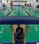 Kameralny basen nadeje się m.in. do nauki pływania. Zalety siłowni sprawdził prezydent Wojciechowicz