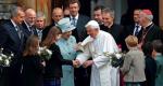 Papieżowi zgotowano serdeczne powitanie w oficjalnej rezydencji królewskiej Holyrood House w Edynburgu