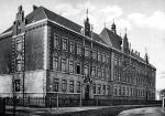 Dom Techników przy ul. Issakiewicza oraz poczta (na zdjęciu) były jednymi z ważniejszych punktów polskiego oporu we Lwowie