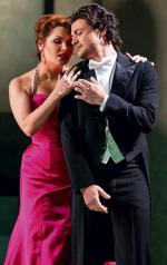 Vittorio Grigolo  i Anna Netrebko,  jego sceniczna partnerka  w spektaklach „Manon”  w Covent Garden  w Londynie  bill cooper