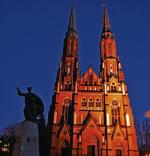 Do zawiązania koalicji PiS – Samoobrona – LPR doszło  w podziemiach katedry warszawsko-praskiej