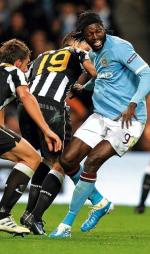 Emmanuel Adebayor to jedna z kilku gwiazd Manchesteru City