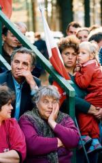Problemy Polaków na Litwie nie zmieniają się od wielu lat. Na zdjęciu protest w Wilnie przeciw dyskryminowaniu mniejszości polskiej w roku 1991 