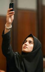 Władze obawiają się „zatrucia młodego pokolenia dekadencją“.  Na zdjęciu studentka jednej z teherańskich wyższych uczelni
