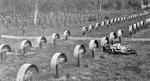 Tak wyglądały groby  żołnierzy niemieckich i austro-węgierskich  z I wojny  światowej  na Cmentarzu Powązkowskim w latach 30. zeszłego wieku. Po II wojnie światowej zniknęły.