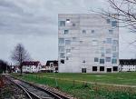 Szkoła Zarządzania  i Designu Zollverein  w Essen powstała jako pierwszy nowy budynek na terenie dawnej kopalni  i koksowni Zollverein wpisanej na Listę Dziedzictwa Kulturowego UNESCO