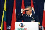 Włoski admirał Giampaolo di Paola, szef Komitetu Wojskowego NATO, przemawiał w pierwszym dniu szczytu