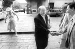 Nelly i Jan Rokita przybywają na swój ślub w krakowskim kościele Dominikanów (16 lipca 1994 r.)