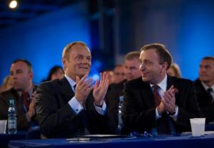 Zamieszanie wokół Nowaka i Muchy to robota Schetyny? Zastawia pułapki na Tuska? 