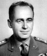 Kazimierz Graff po zwolnieniu z prokuratury został radcą prawnym. Do dziś mieszka w Warszawie