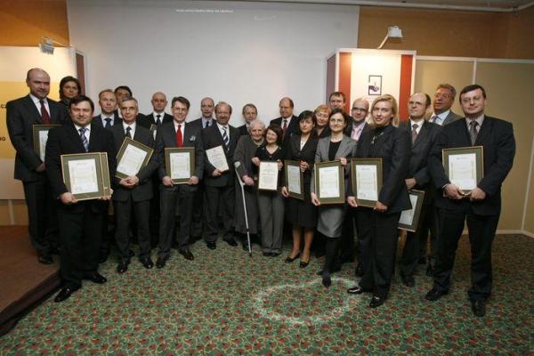 Laureaci szóstej edycji rankingu na wspólnym zdjęciu