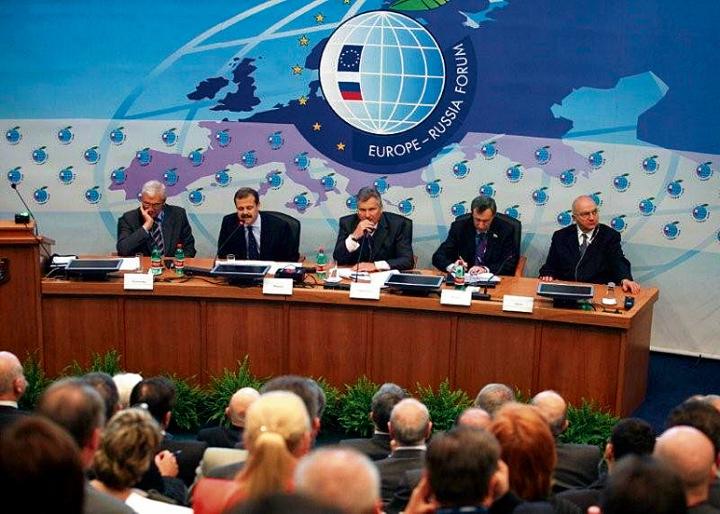 Aleksander Kwaśniewski przewodniczył sesji „Europa i Rosja – partnerstwo, współistnienie, konfrontacja?”