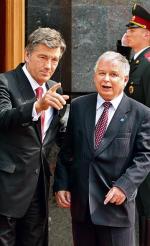 Szczegóły Wschodniego Partnerstwa mają być uzgadniane za miesiąc na czerwcowym szczycie Unii Europejskiej. Prezydent Lech Kaczyński chętnie spotka się z przywódcami państw położonych na wschód od Polski (na zdjęciu z prezydentem Ukrainy Wiktorem Juszczenką) 