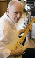 David Gilmour (1946) zasłynął jako głos i gitara Pink Floyd, gdzie zastąpił Syda Barretta. Z jego  udziałem zespół przeistoczył się z formacji grającej  muzykę psychodeliczną w sztandarową formację rocka symfonicznego. W latach 80., po konflikcie z Rogerem Watersem,  wygrał sprawę o prawo  do nazwy  grupy i stanął na czele tria. Wydał trzy  solowe płyty studyjne:  