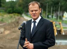 Donald Tusk zapowiedział w Gołdapi, że narodowy program budowy dróg lokalnych będzie kosztował budżet państwa miliard złotych Bigger