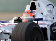 Robert Kubica w swym bolidzieBigger