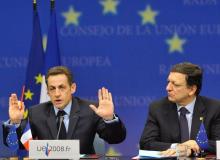 Prezydent Francji Nicolas Sarkozy i  szef Komisji Europejskiej   Jose Manuel BarrosoBigger