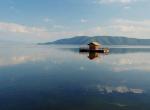 Prespa, najczystsze jezioro w Europie, leży na terenie trzech państw: Macedonii, Grecji i Albanii