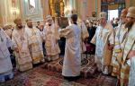 Jako tajni współpracownicy SB, oprócz metropolity Sawy, zarejestrowani zostali także m.in. arcybiskupi: Abel (drugi od lewej), Szymon (trzeci od lewej) i Jeremiasz (trzeci z prawej) 