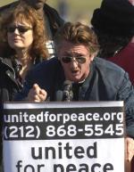 Sean Penn podczas manifestacji