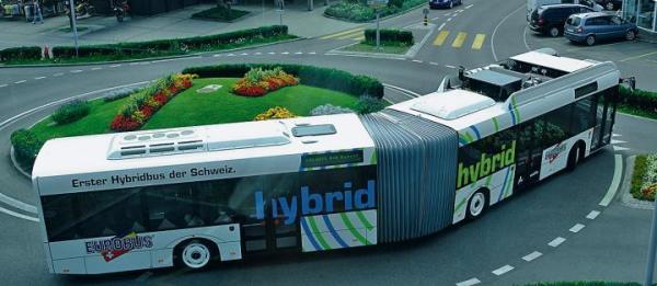 Kolejne kraje decydują o dofinansowywaniu zakupu hybrydowych autobusów. Bez pomocy państwa czy samorządów ekologiczne technologie jednak szybko się nie upowszechnią – twierdzą eksperci