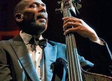 Legendarny kontrabasista Ron Carter dał prawdziwy popisBigger