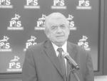 Zbigniew Religa podczas konferencji PiS w sprawie służby zdrowia; Warszawa, 2008 r.