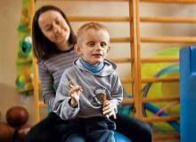 Fundacja im. Brata Alberta prowadzi m.in. świetlicę terapeutyczną w Radwanowicach koło Krakowa. Korzysta z niej 20 podopiecznych. Wśród nich dziesięcioletni BartekBigger