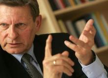 Prof. Leszek BalcerowiczBigger