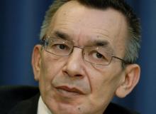Piotr PiętakBigger