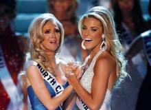 Kristen Dalton, nowa Miss Ameryki i Carrie Prejean, Miss KaliforniiBigger