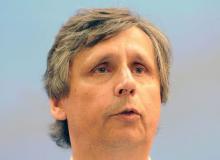 Jan FischerBigger