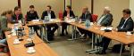 Uczestnicy debaty „Rzeczpospolitej” i Polskiej Izby Firm Szkoleniowych (od prawej)  Paweł Chorąży z Ministerstwa Rozwoju Regionalnego, Jacek Jakubowski i Andrzej Lech z PIFS,  Anna Świebocka z PARP, Piotr Piasecki z PIFS, Agnieszka Rybińska z PARP, Piotr Palikowski z PSZK  i Anita Błaszczak z „Rz”