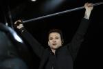 Dave Gahan podczas koncertu w Warszawie w 2006 r.
