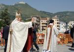 Papież u podnóża Monte Cassino