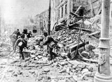 Katastrofa, jaką wywołało powstanie, przeszła nasze najgorsze przewidywania - mówi Aronson. Warszawa, sierpień 1944 r.Bigger