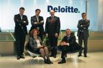 W III edycji rankingu „Rz” z przychodami rzędu 97 mln zł firma Deloitte zajęła trzecie miejsce  w kategorii przychodów. Od lewej partnerzy: Leszek Tokarski, Krzysztof Moczulski, Michał Kłosiński,  Robert Pasternak. Siedzą: Joanna Stawowska i Piotr Żarski (partner zarządzający)